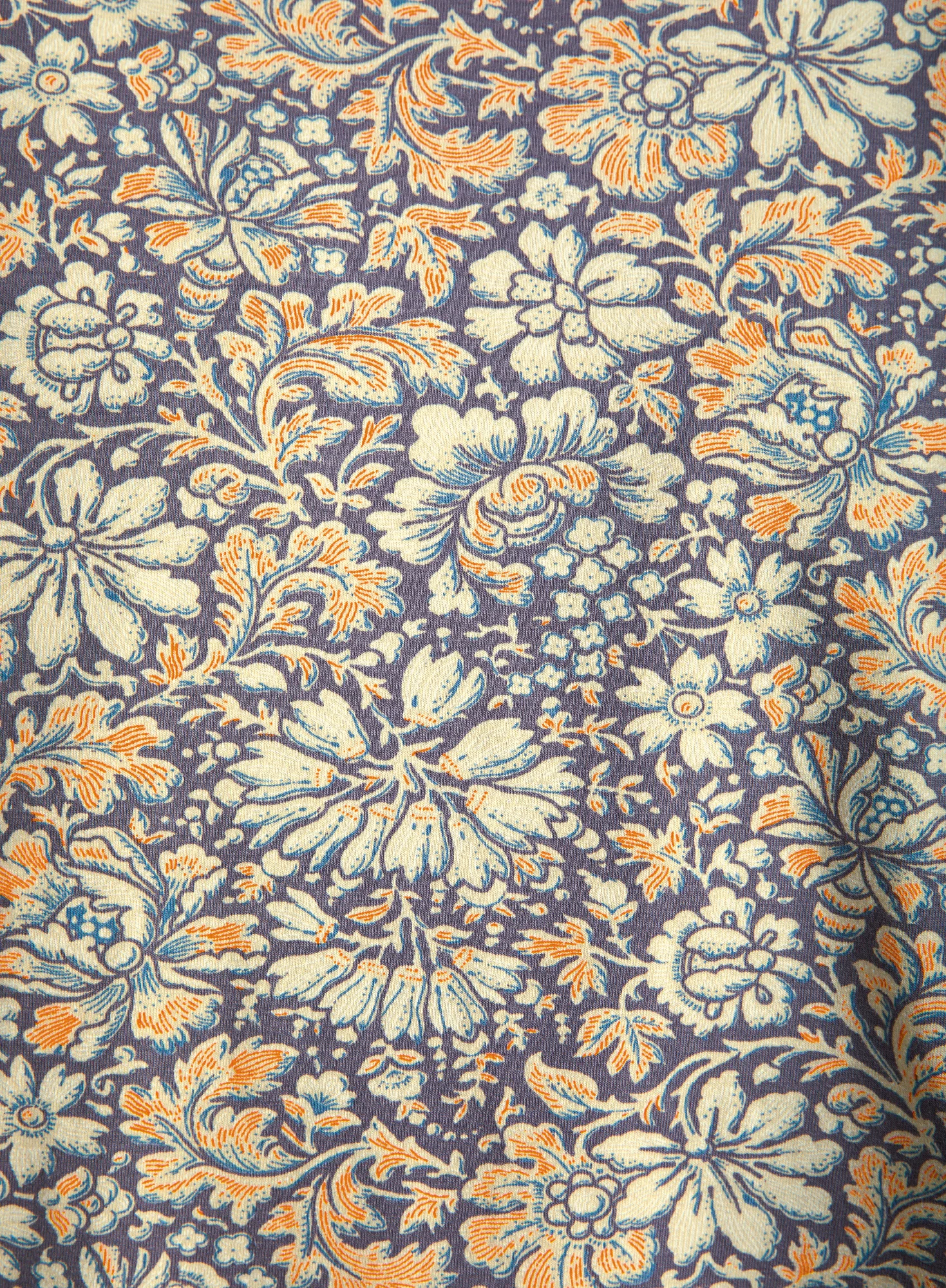 Etched Flowers T-Neck - Image 3