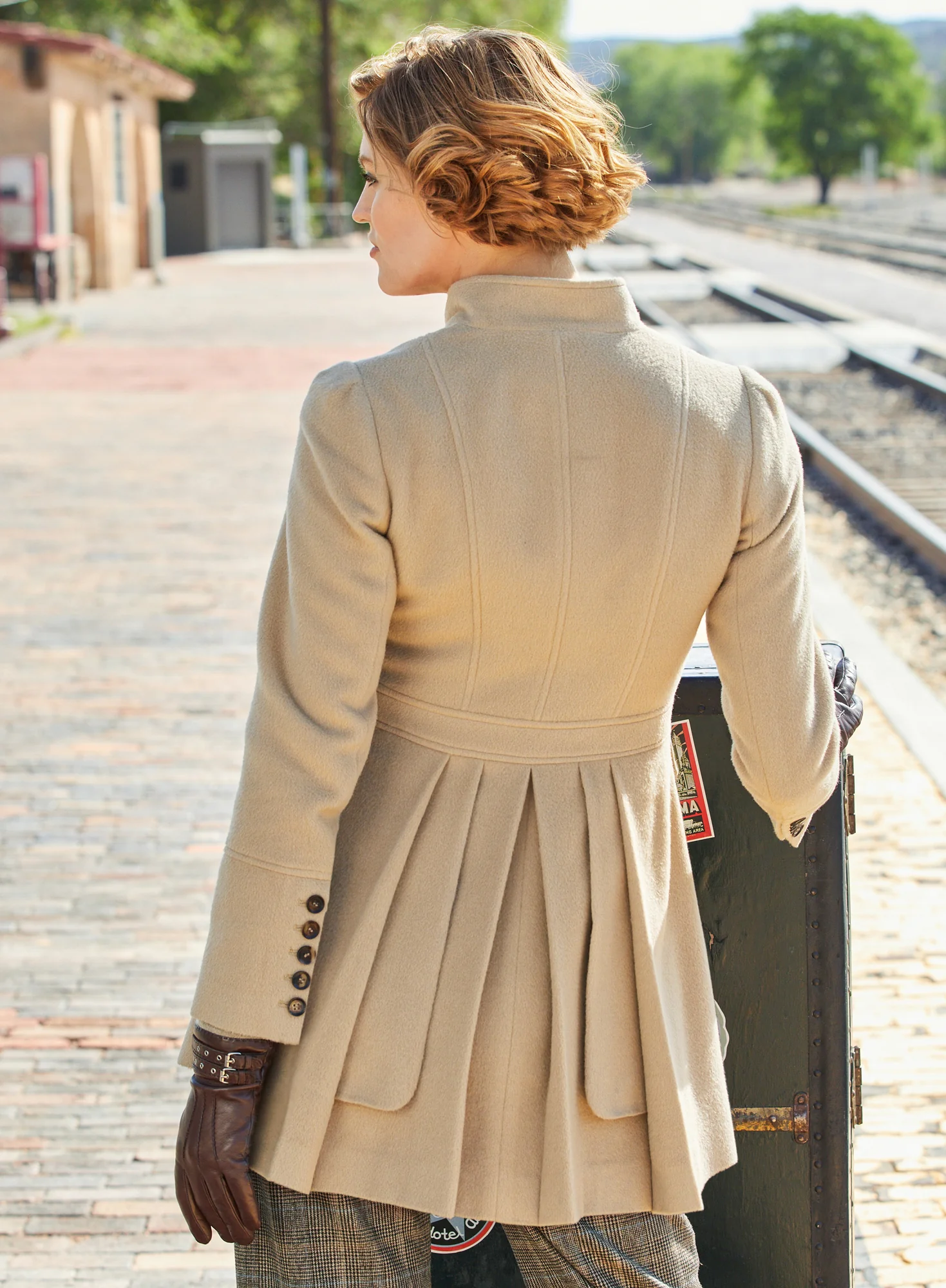 Swallowtail Coat - Image 8